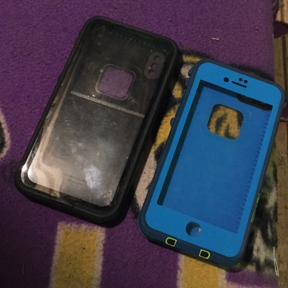2 used phone Cases